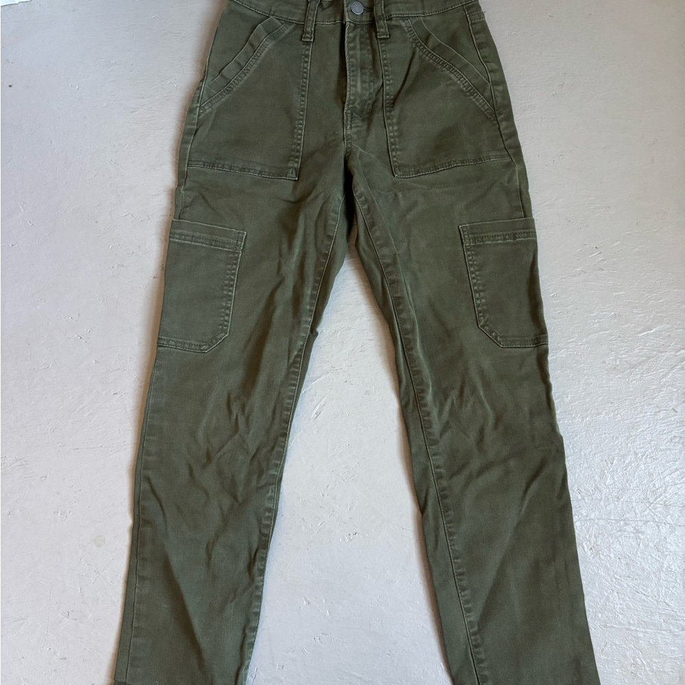 Banana Republic women’s Forest Cargo Pants
